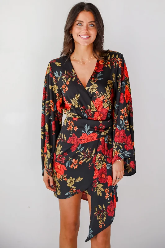 Luxurious Statement Black Floral Mini Dress Fashionable Lace Mini Dress