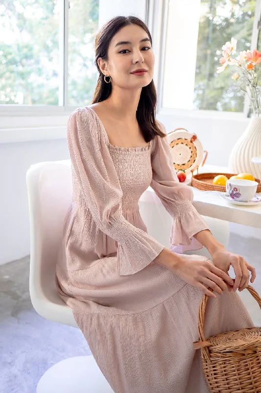 MEADOW SMOCKED MAXI DRESS IN BLUSH PINK Trendy Printed Maxi Dress