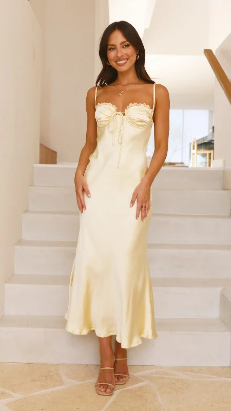 Saskia Maxi Dress - Yellow Trendy Off-Shoulder Ruffle Maxi Dress