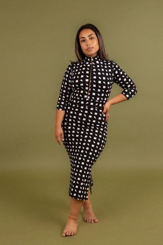 Zip Midi Dress 3/4 Sleeve Petite in Esk Trendy Long Sleeve Midi Dress
