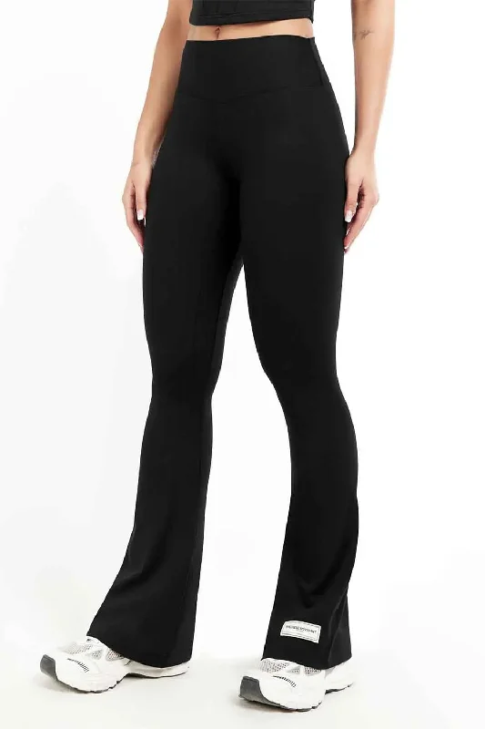 Recycled Flared Legging "Pitch Black" Trendy Activewear Leggings