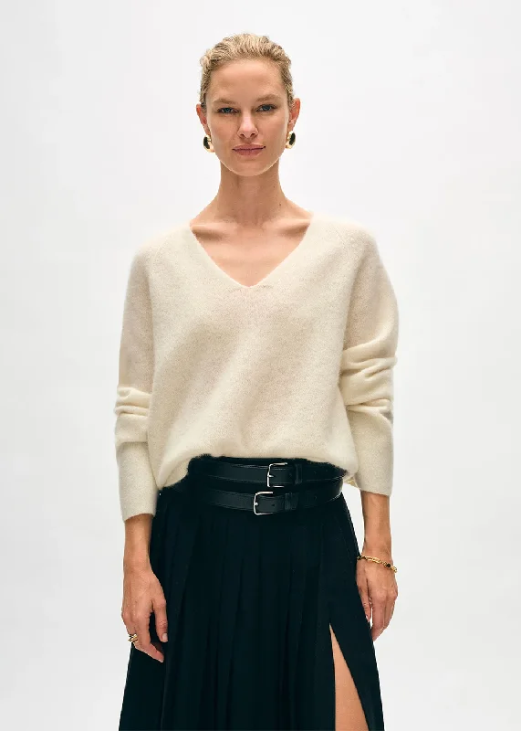 Brushed Cashmere Easy V-Neck Sweater Glossy Satin Silk