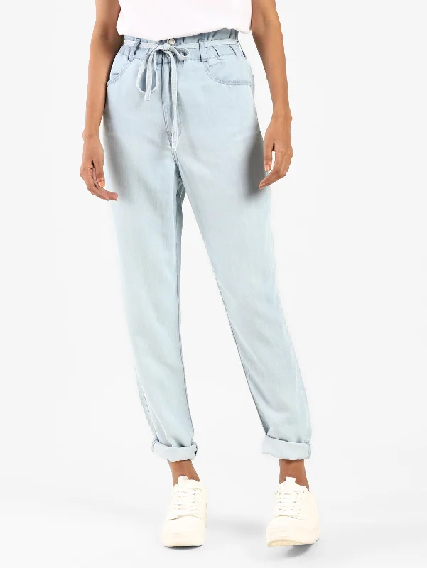 Levi's x Deepika Padukone Jetset Taper Jeans Chic Ripped Jeans