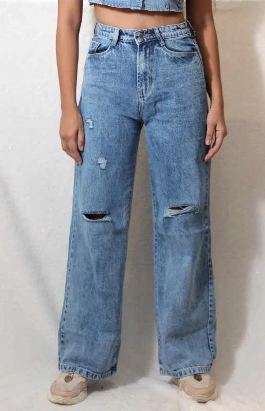 Loose bottom Knee Cut Jeans